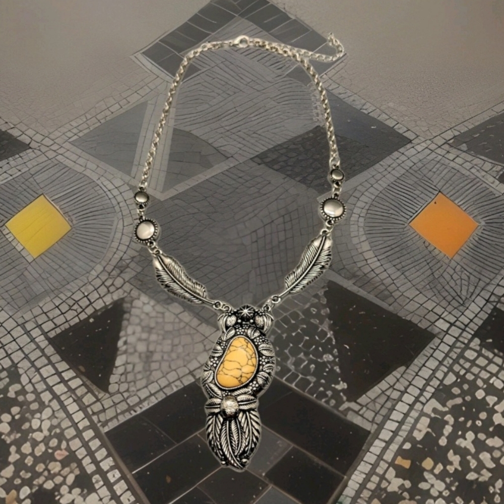 Artisan Howlite Stone Boho Feather Native American Silver Necklace - Picture 12 of 13